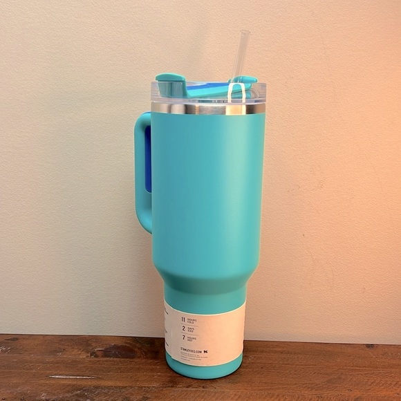 Stanley 40 oz Stainless Steel Adventure Aquamarine - Picture 5 of 9